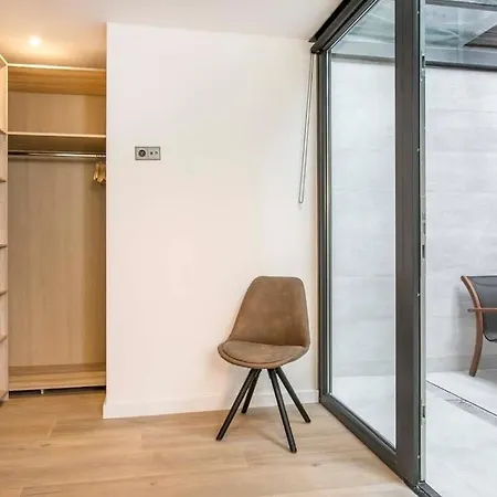 Amazing 3 Bedroom With Indoor Pool Apartmán Barcelona